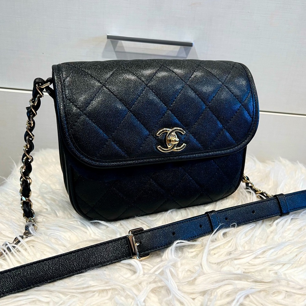CHANEL Caviar